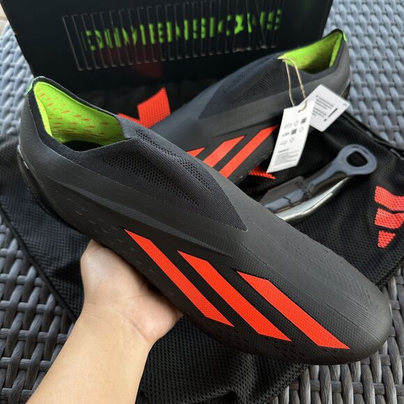 Athletic_Shoes